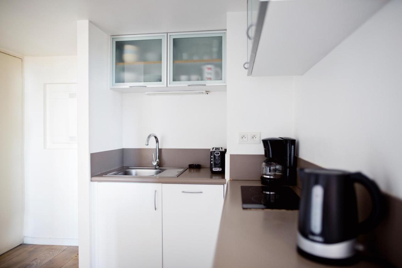 XVIII Century Gem With Magnificent Views Of The Harbour With A Private Garage Apartment Saint-Martin-de-Ré Exterior photo